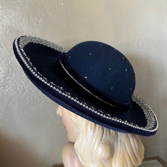 ENCHANTING 1970s\' NAVY WIDE BRIM FELT HAT + PEARLS/BEADS/GLITTER & LARGE JEWEL main image 9